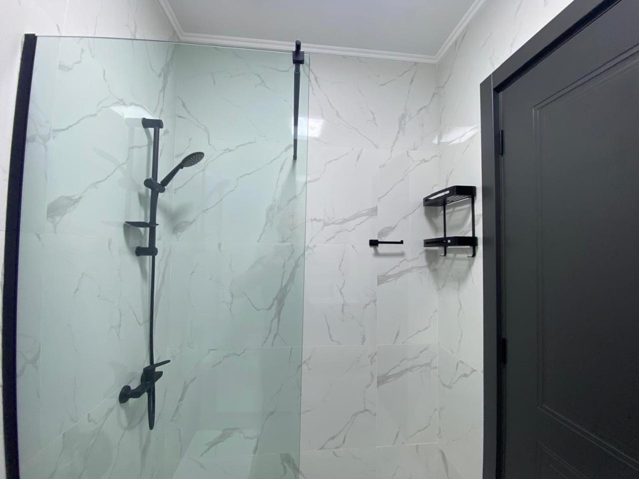 Hotel Varla Kutaisi Zewnętrze zdjęcie